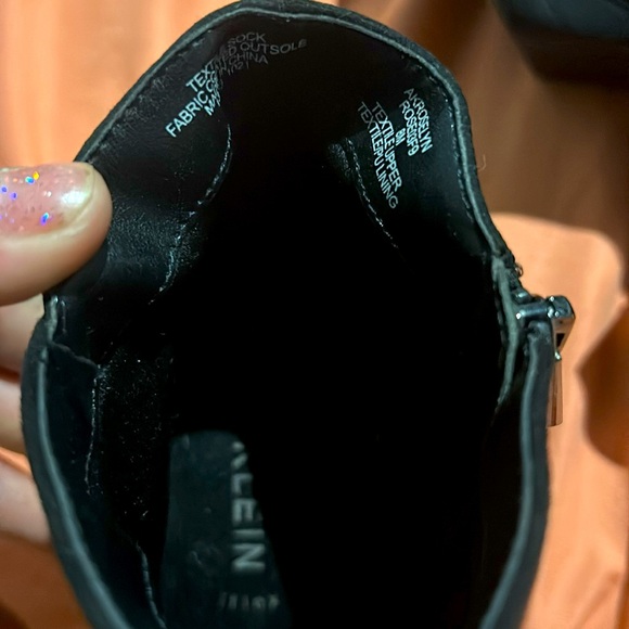 Anne Klein Women’s Rina Water Resistant Ankle Boots Sz 8 Black - Picture 6 of 6